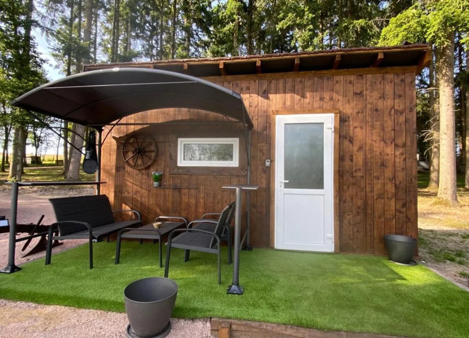 Campsite Les Pichies, Logement Insolite, Tiny House De Julia Saint-Leger-sur-Vouzance